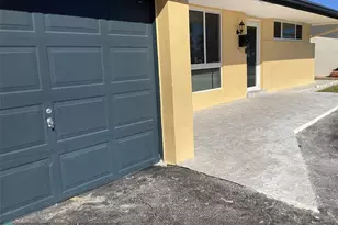 8571 NW 26th St, Sunrise, FL 33322 - Photo 3