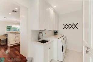 2140 NE 24th St, Wilton Manors, FL 33305 - Photo 23