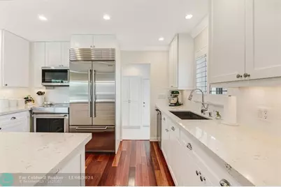 2140 NE 24th St, Wilton Manors, FL 33305 - Photo 21