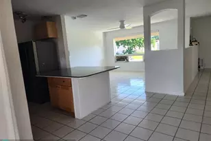 704 SW 4th St, Hallandale Beach, FL 33009 - Photo 13