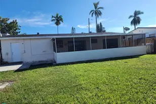 704 SW 4th St, Hallandale Beach, FL 33009 - Photo 7