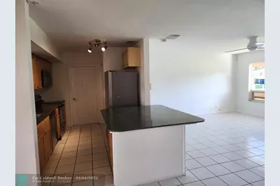 704 SW 4th St, Hallandale Beach, FL 33009 - Photo 23