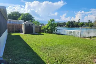 704 SW 4th St, Hallandale Beach, FL 33009 - Photo 5