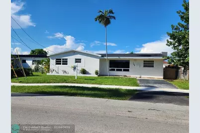 704 SW 4th St, Hallandale Beach, FL 33009 - Photo 1