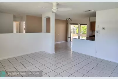 704 SW 4th St, Hallandale Beach, FL 33009 - Photo 27