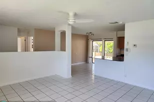 704 SW 4th St, Hallandale Beach, FL 33009 - Photo 27
