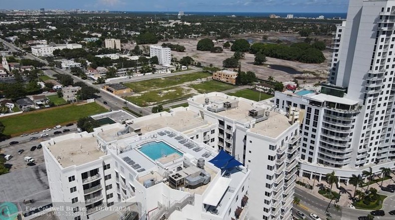 1830 Radius Dr, Hollywood FL  33020-7702 exterior