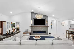 2421 NE 12th St, Fort Lauderdale, FL 33304 - Photo 15