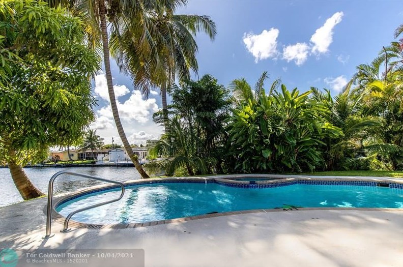 2728 Taft St, Hollywood FL 33020-2920 exterior