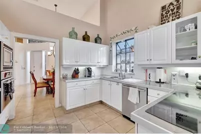 10201  Spyglass Way, Boca Raton, FL 33498 - Photo 3