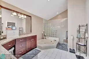 10201 Spyglass Way, Boca Raton, FL 33498 - Photo 7