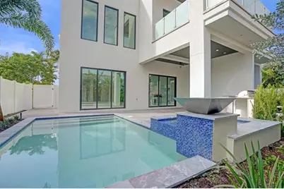 4524  Seagrape Dr, Unit #1 North, Lauderdale by the Sea, FL 33308 - Photo 3