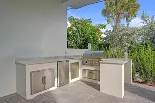 4524 Seagrape Dr Unit #1 N, Lauderdale by the Sea, FL 33308 - Photo 5