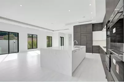 4524  Seagrape Dr, Unit #2 South, Lauderdale by the Sea, FL 33308 - Photo 13