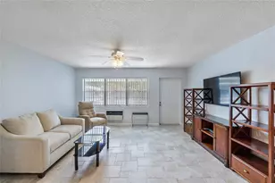 518 Durham R Unit, Deerfield Beach, FL 33442 - Photo 3
