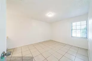 390 SW Colesbury Ave, Port Saint Lucie, FL 34953 - Photo 3