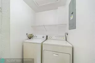 390 SW Colesbury Ave, Port Saint Lucie, FL 34953 - Photo 7