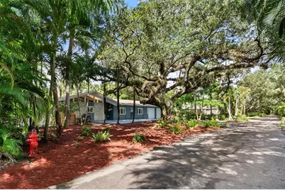 2211 SW 27th Ter, Fort Lauderdale, FL 33312 - Photo 7