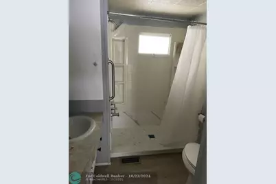 8700 SW 21st St, Davie, FL 33324 - Photo 9