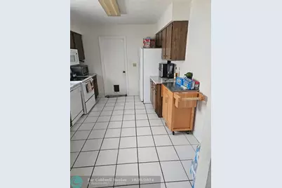 967 SE Breakwater Ave, Port Saint Lucie, FL 34983 - Photo 5