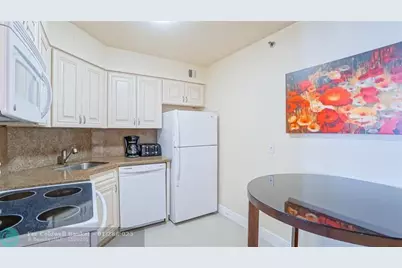 5225  Collins Ave, Unit #1417, Miami Beach, FL 33140 - Photo 5