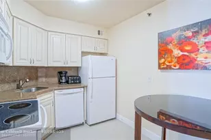 5225 Collins Ave, Miami Beach, FL 33140 - Photo 5