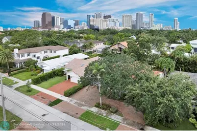 805 SE 10th St, Fort Lauderdale, FL 33316 - Photo 11