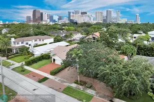 805 SE 10th St, Fort Lauderdale, FL 33316 - Photo 11