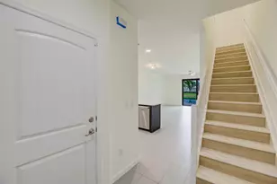 4220 N Dixie Hwy, Oakland Park, FL 33334 - Photo 15