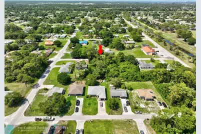 3401  Avenue L, Fort Pierce, FL 34947 - Photo 5