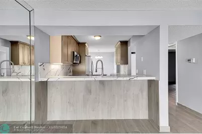 5801  Coral Lake Dr, Unit #101, Margate, FL 33063 - Photo 7