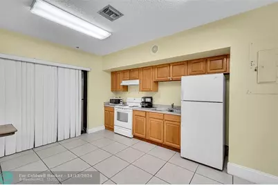 5801  Coral Lake Dr, Unit #101, Margate, FL 33063 - Photo 37