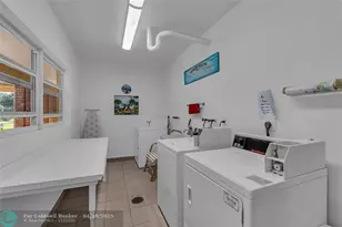 2541 NE 11th St, Pompano Beach, FL 33062 - Photo 21