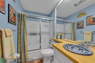 2541 NE 11th St, Pompano Beach, FL 33062 - Photo 13