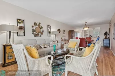 2030  Harwood D, Unit #2030, Deerfield Beach, FL 33442 - Photo 9