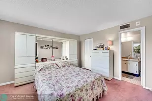 10101 Sunrise Lakes Blvd, Sunrise, FL 33322 - Photo 7