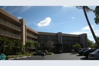 10101  Sunrise Lakes Blvd, Unit #305, Sunrise, FL 33322 - Photo 17