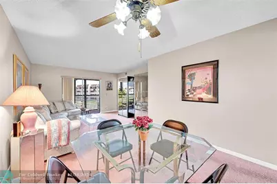 10101  Sunrise Lakes Blvd, Unit #305, Sunrise, FL 33322 - Photo 3