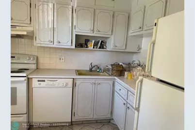 7877  Golf Circle Dr, Unit #211, Margate, FL 33063 - Photo 7