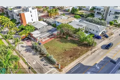 356  Balboa St, Hollywood, FL 33019 - Photo 3