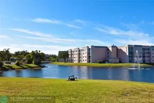 10120 Sunrise Lakes Blvd, Sunrise, FL 33322 - Photo 9