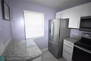 10120 Sunrise Lakes Blvd, Sunrise, FL 33322 - Photo 21