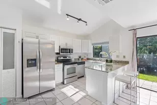 722 NW 132nd Terrace, Plantation, FL 33325 - Photo 3