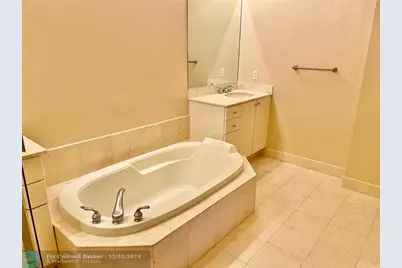 801 S Olive Ave, Unit #409, West Palm Beach, FL 33401 - Photo 23