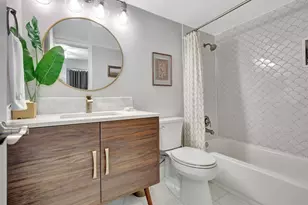 700 S Hollybrook Dr, Pembroke Pines, FL 33025 - Photo 9