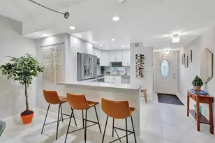 700 S Hollybrook Dr, Pembroke Pines, FL 33025 - Photo 3