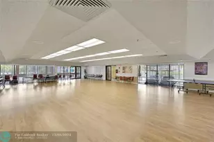 10442 Sunrise Lakes Blvd, Sunrise, FL 33322 - Photo 17