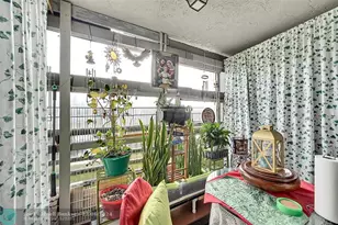 10442 Sunrise Lakes Blvd, Sunrise, FL 33322 - Photo 9