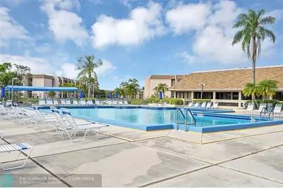 10442  Sunrise Lakes Blvd, Unit #202, Sunrise, FL 33322 - Photo 35