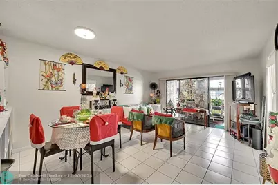 10442  Sunrise Lakes Blvd, Unit #202, Sunrise, FL 33322 - Photo 13